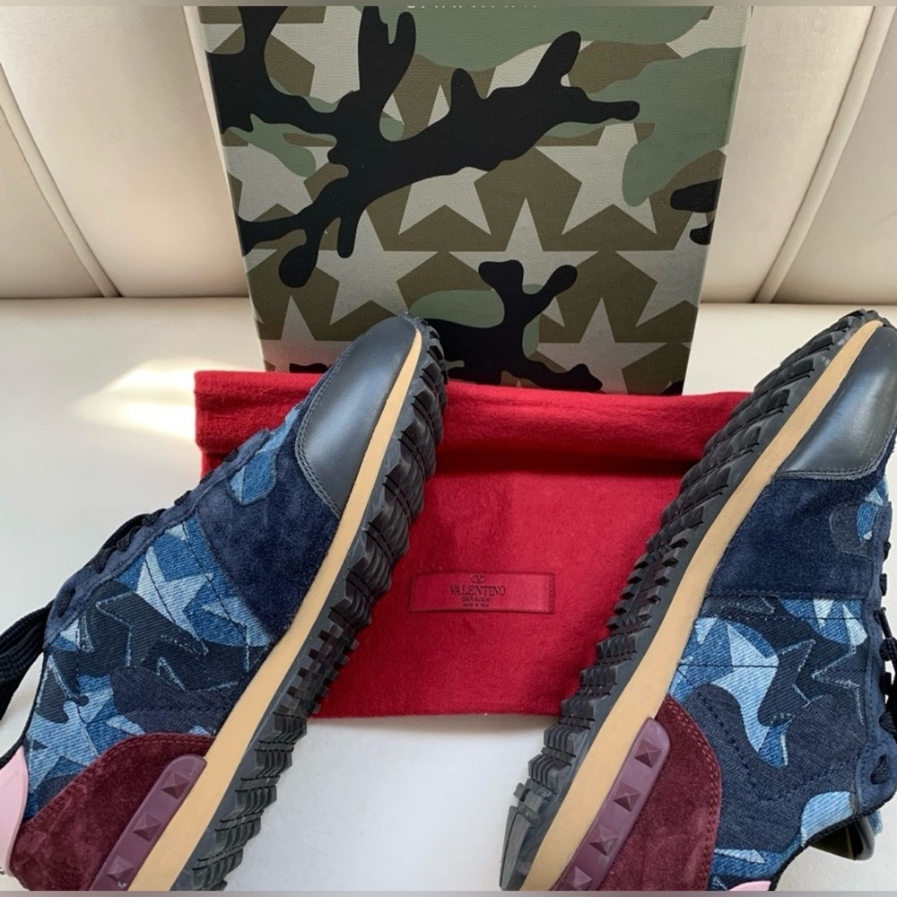 Authentic Valentino Blue Denim Patchwork Star Rockstud Sneakers Size 41 - Picture 2 of 11